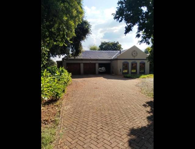 FARM FOR SALE IN RASLOUW